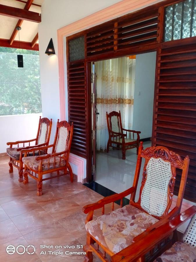 Relax Homestay Тангалла Экстерьер фото